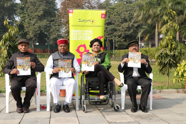 Image of Hon'ble Minister releasing the Guidelines with other dignitaries.